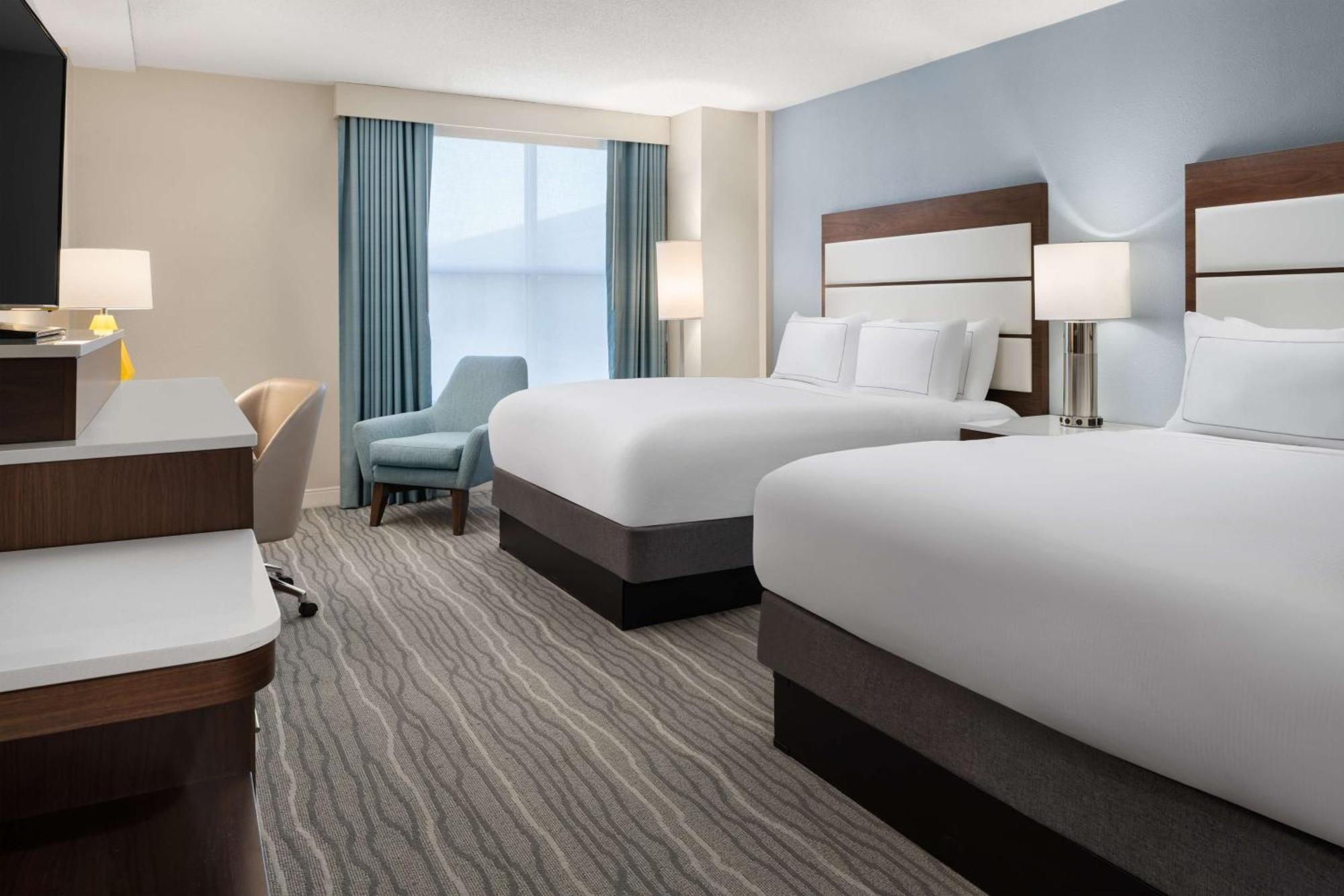 Doubletree By Hilton Norfolk Airport Hotel Exterior photo