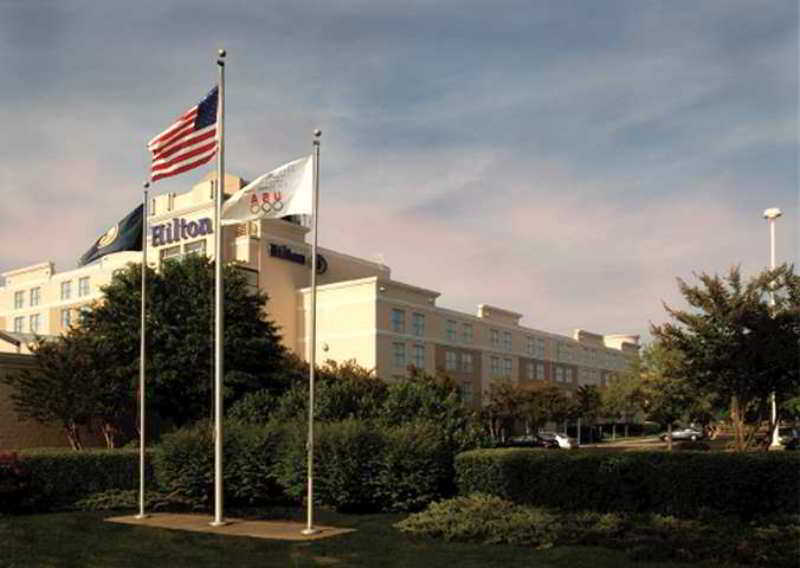 Doubletree By Hilton Norfolk Airport Hotel Exterior photo