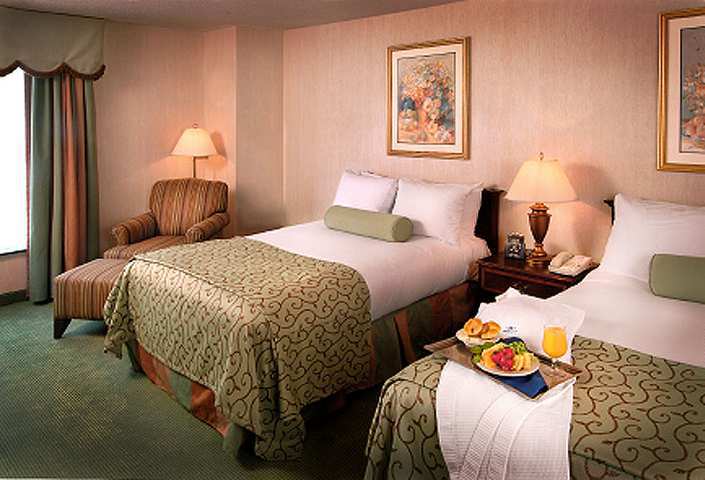 Doubletree By Hilton Norfolk Airport Hotel Room photo